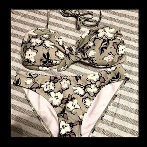 XS 2 piece ICHI green and white Bikini